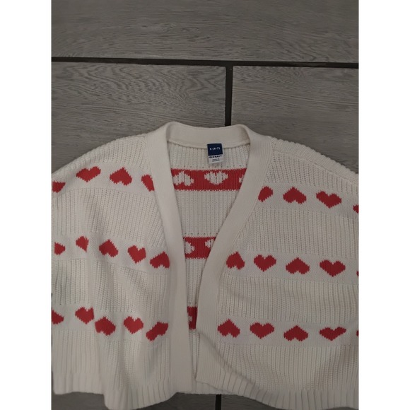 Old Navy Girls White Red Heart Knit Cropped Cardigan Sweater Size 6-7 - Picture 3 of 5